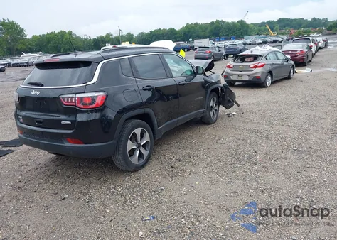 2017 Jeep New Compass Latitude 4X4 из США, поврежденный, VIN 3C4NJDBB5HT607017